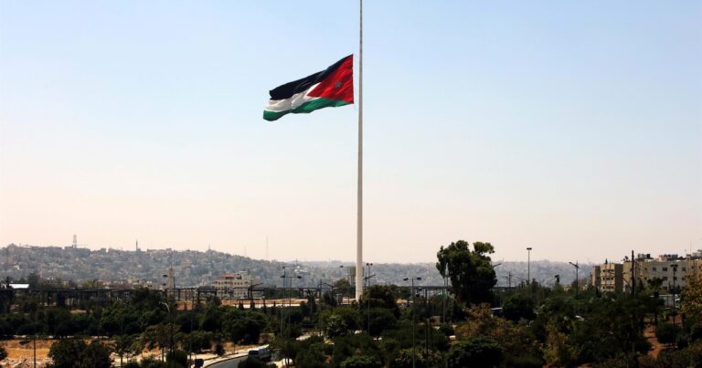 Un tiroteo cerca de la Embajada de Israel en Jordania deja un muerto y tres policías heridos