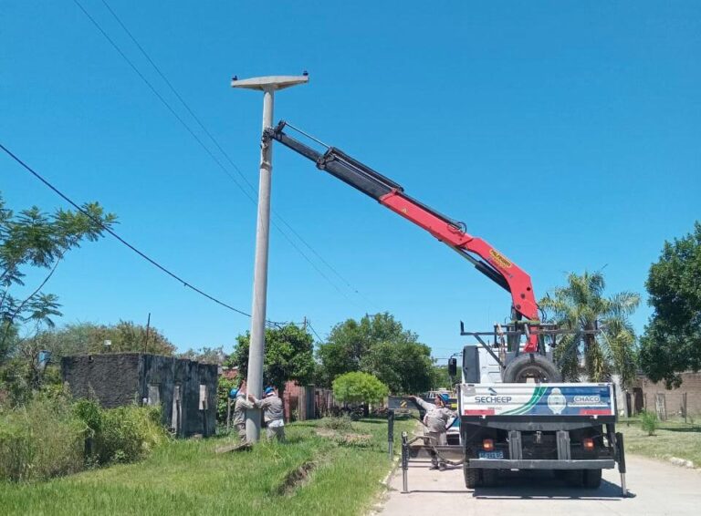 Colonia Elisa: trabajos de Secheep para mejorar el servicio eléctrico en la zona rural