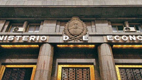 Deuda en pesos: el Gobierno colocó $4,2 billones y logró una prórroga de 165%